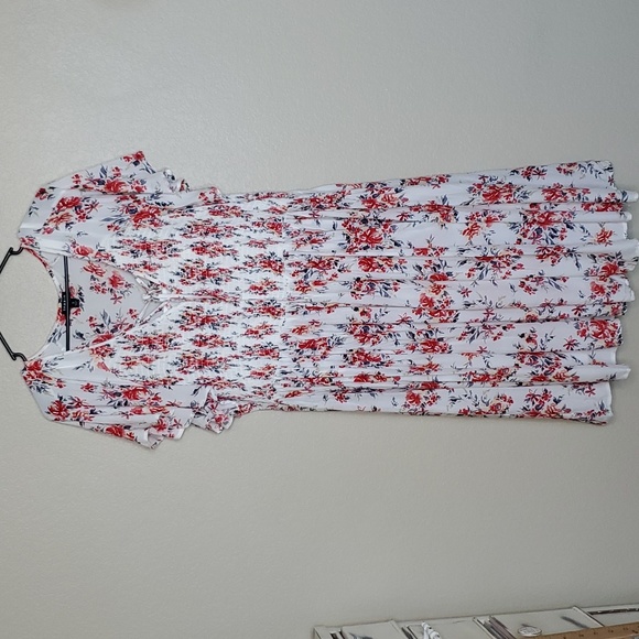 Torrid iris & Rose Floral Smocked Challis Skater Dress 3X White Pink - Picture 2 of 10